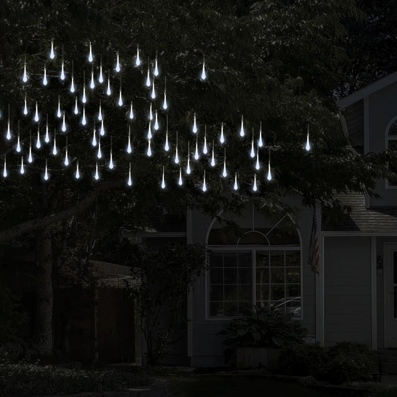 20.5' Outdoor LED Solar Powered 30 - Bulb Novelty String Light