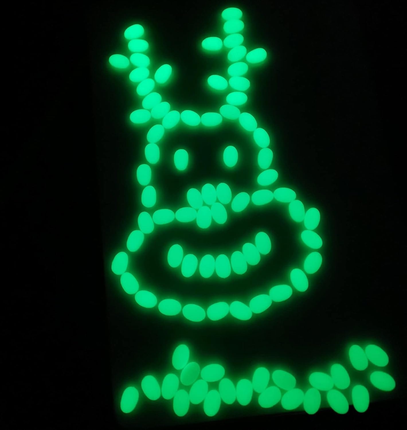 Glow in the Dark Garden Pebbles, Christmas Glow in the Dark Rocks Outdoor,Luminous Pebbles Glow Stones Outdoor for Landscape,Vase Planter, Fish Tanks, DIY Decorative Stones (White Turn Green 200PCS)