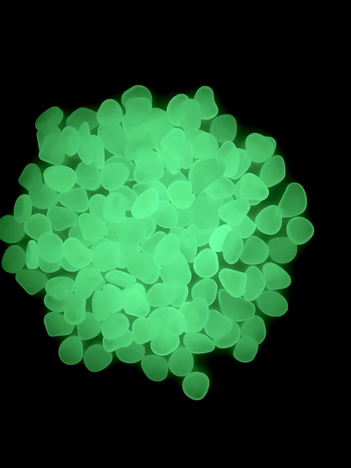 Glow in the Dark Garden Pebbles, Christmas Glow in the Dark Rocks Outdoor,Luminous Pebbles Glow Stones Outdoor for Landscape,Vase Planter, Fish Tanks, DIY Decorative Stones (White Turn Green 200PCS)